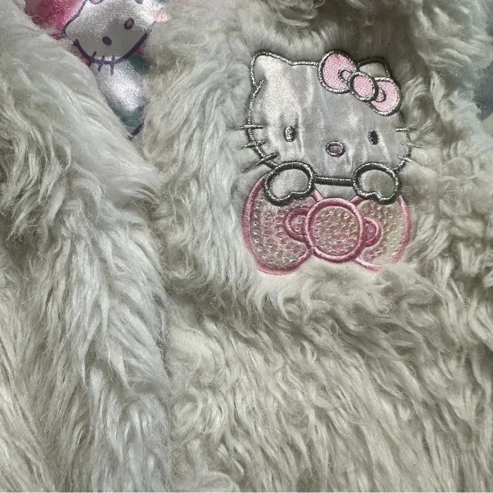 Hello Kitty hello kitty